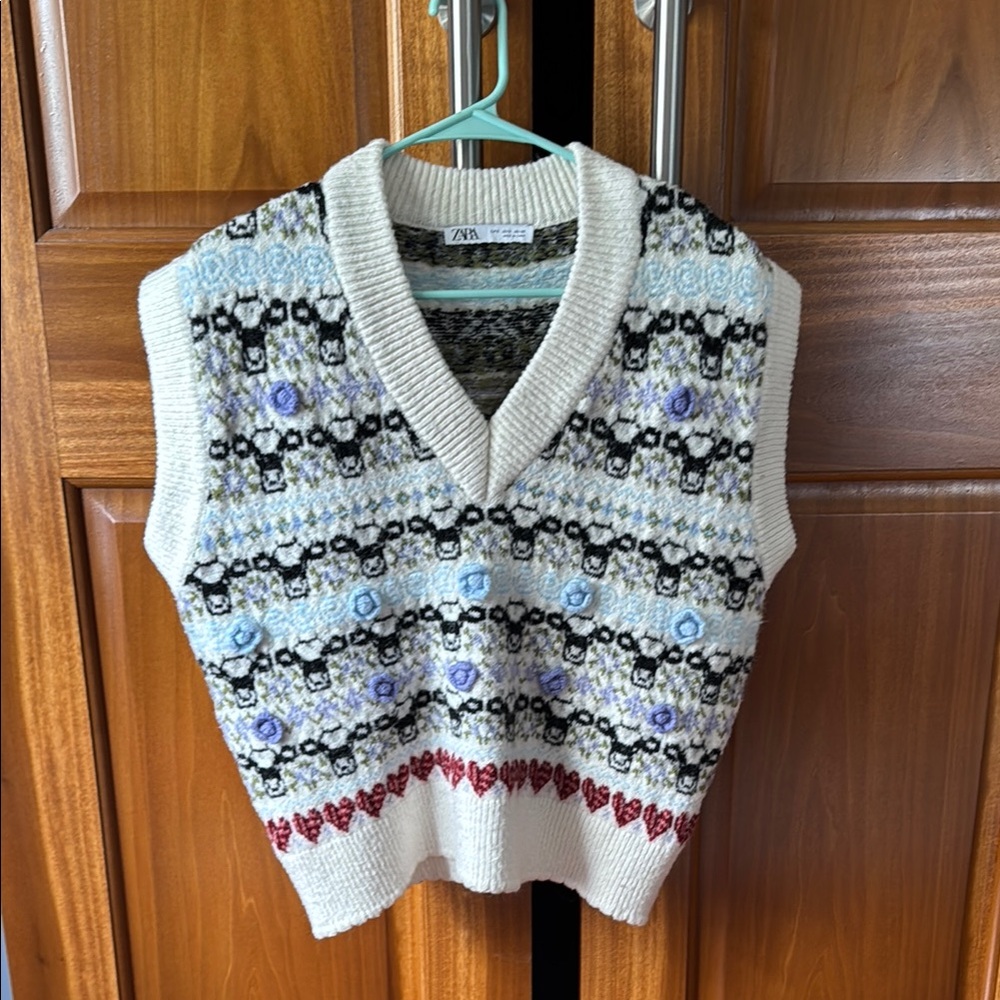 Zara Women's V-Neck Sweater Vest with Multicolor Pattern